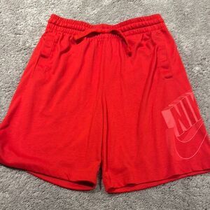 Youth Nike shorts! Size XL very good condition - Red